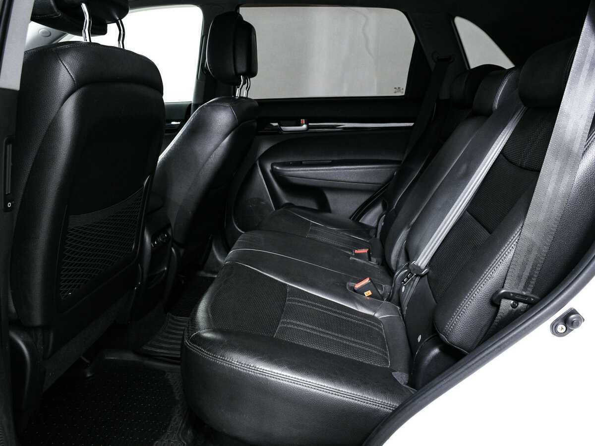 Купить Kia Sorento с пробегом. Фото: #11