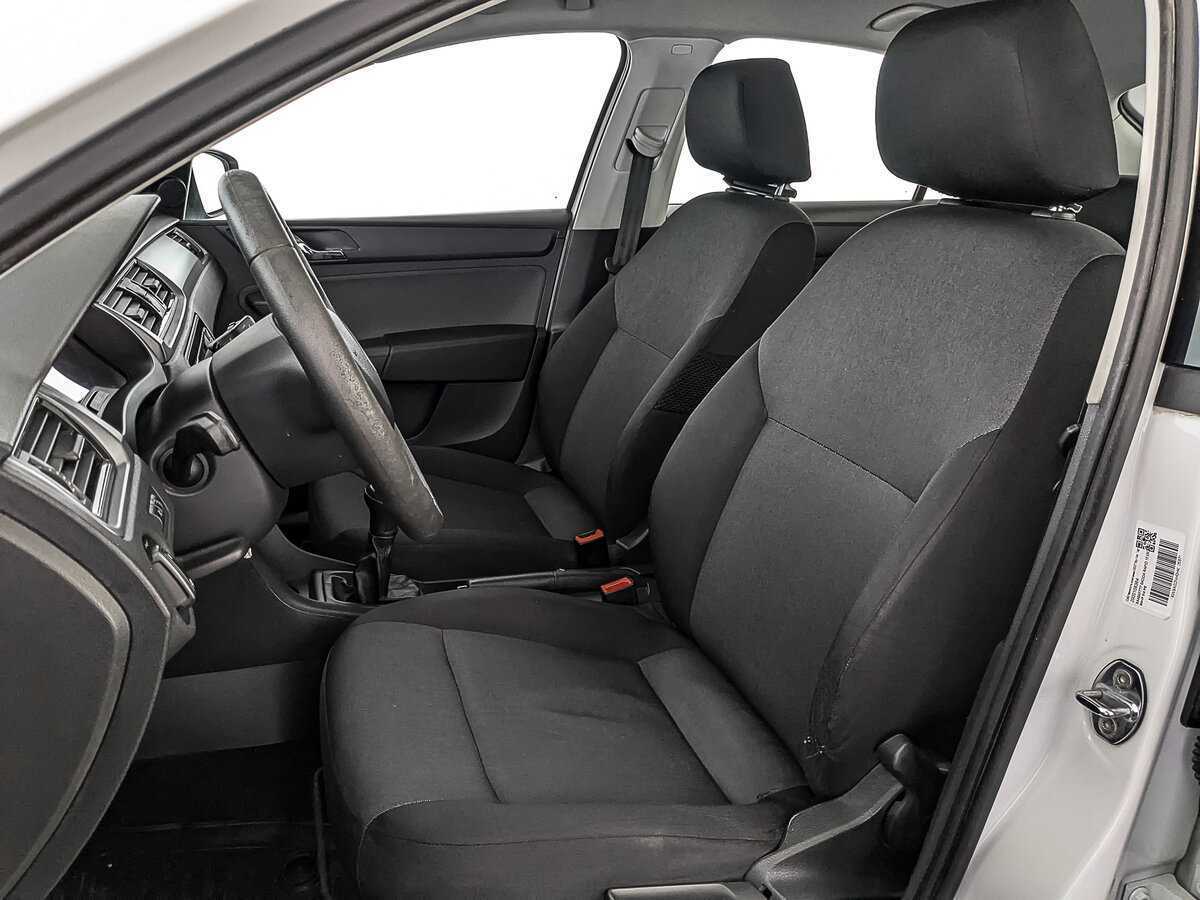 Купить Skoda Rapid с пробегом. Фото: #17