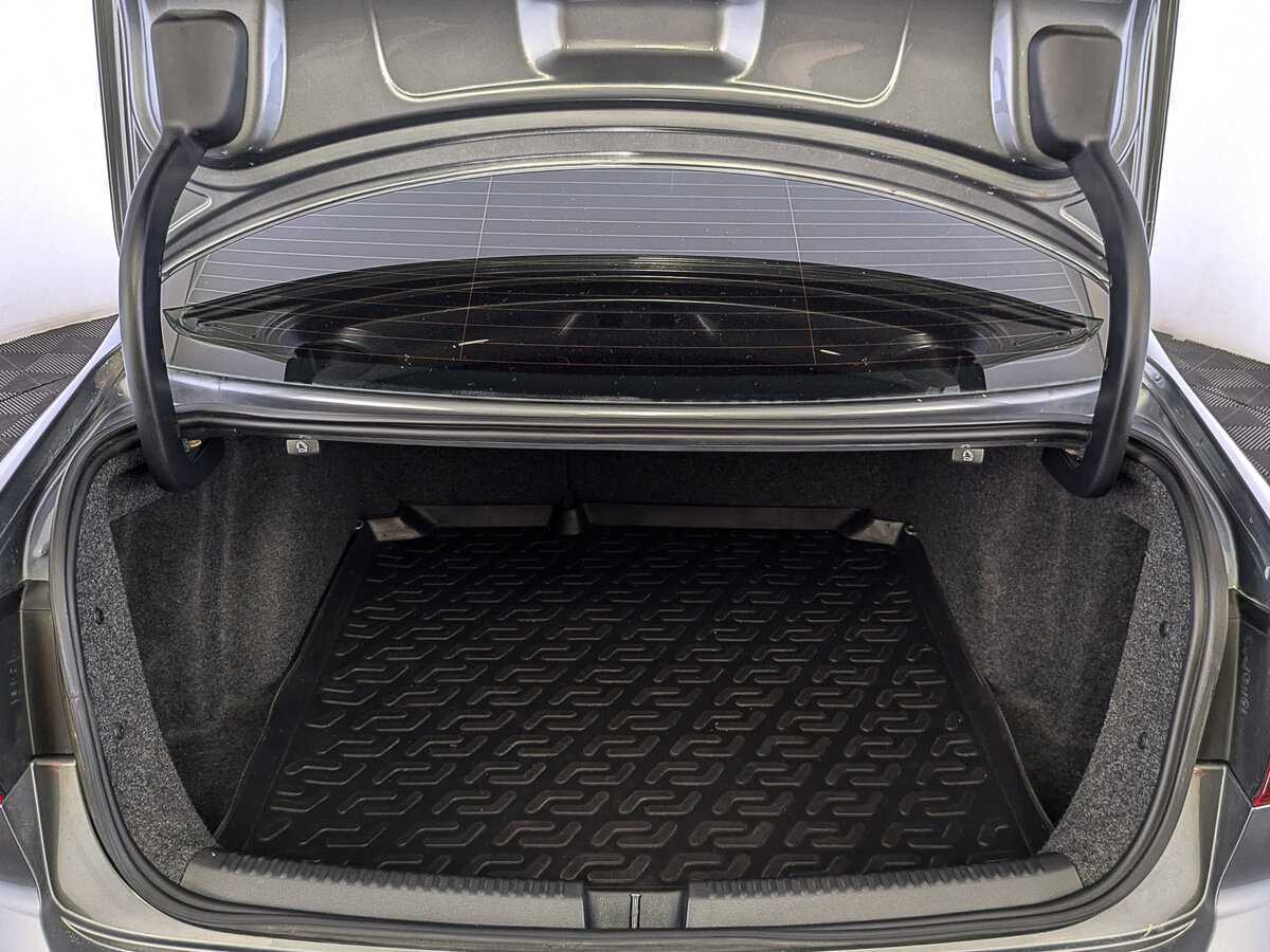 Купить Volkswagen Jetta с пробегом. Фото: #9