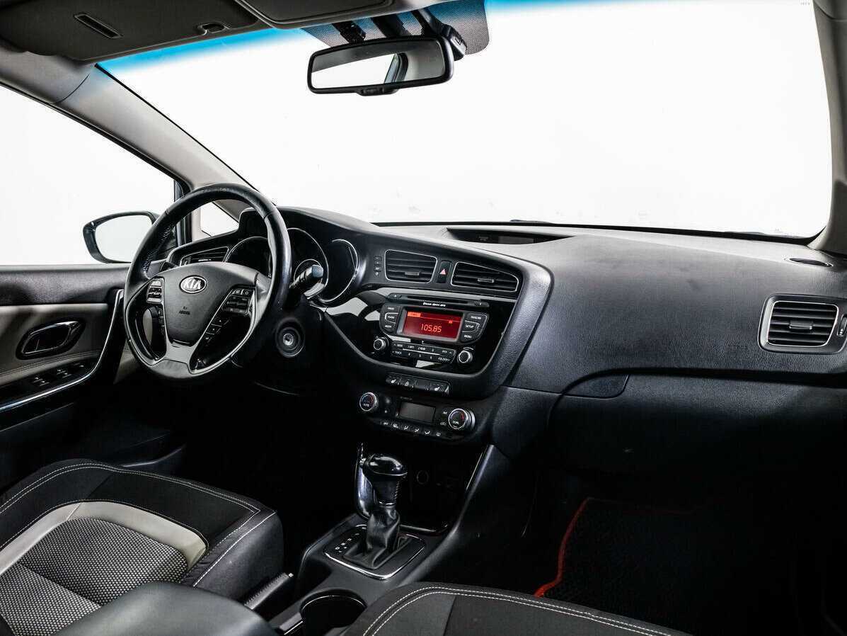 Купить Kia Ceed с пробегом. Фото: #8