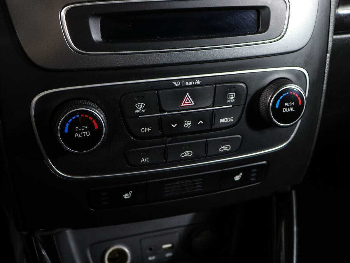 Купить Kia Sorento с пробегом. Фото: #20