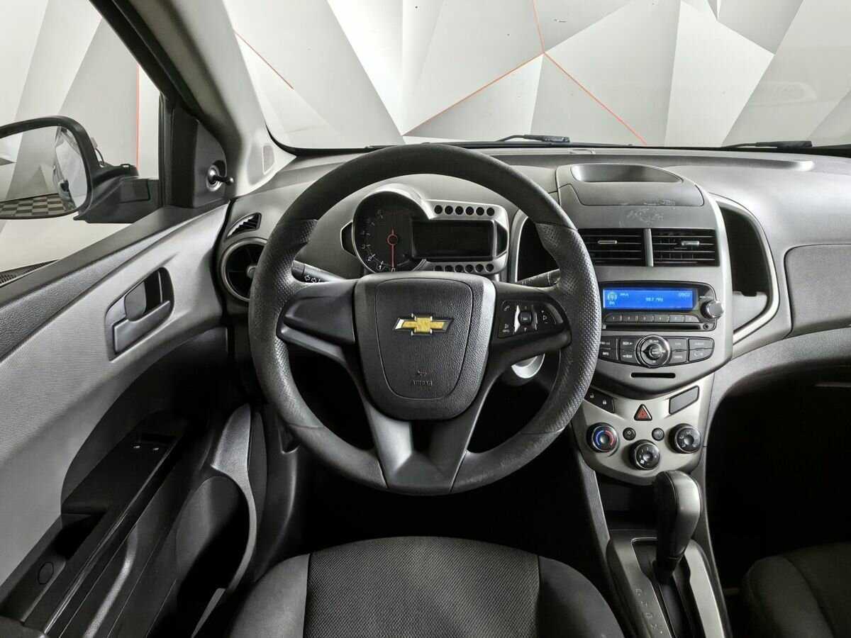 Купить Chevrolet Aveo с пробегом. Фото: #14