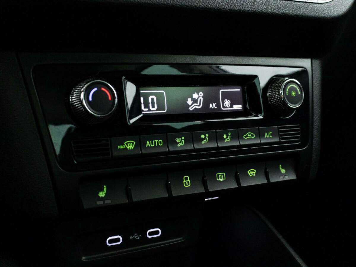 Купить Skoda Rapid с пробегом. Фото: #16