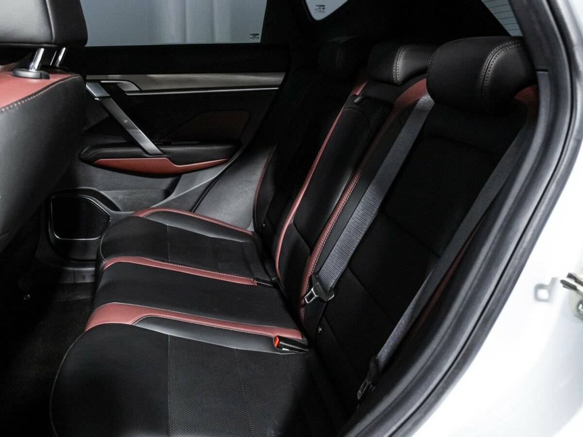 Купить Geely Coolray с пробегом. Фото: #9