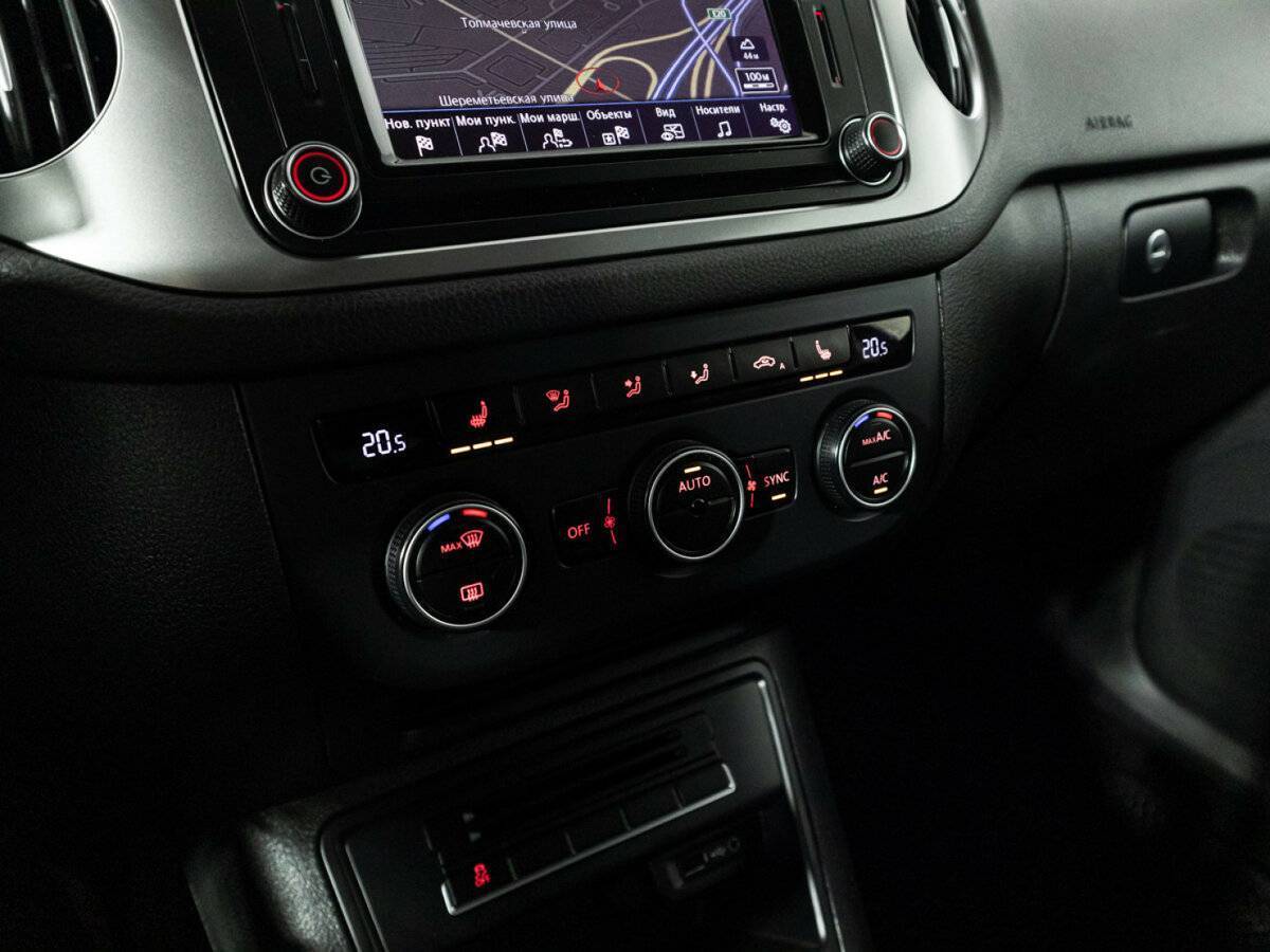 Купить Volkswagen Tiguan с пробегом. Фото: #17