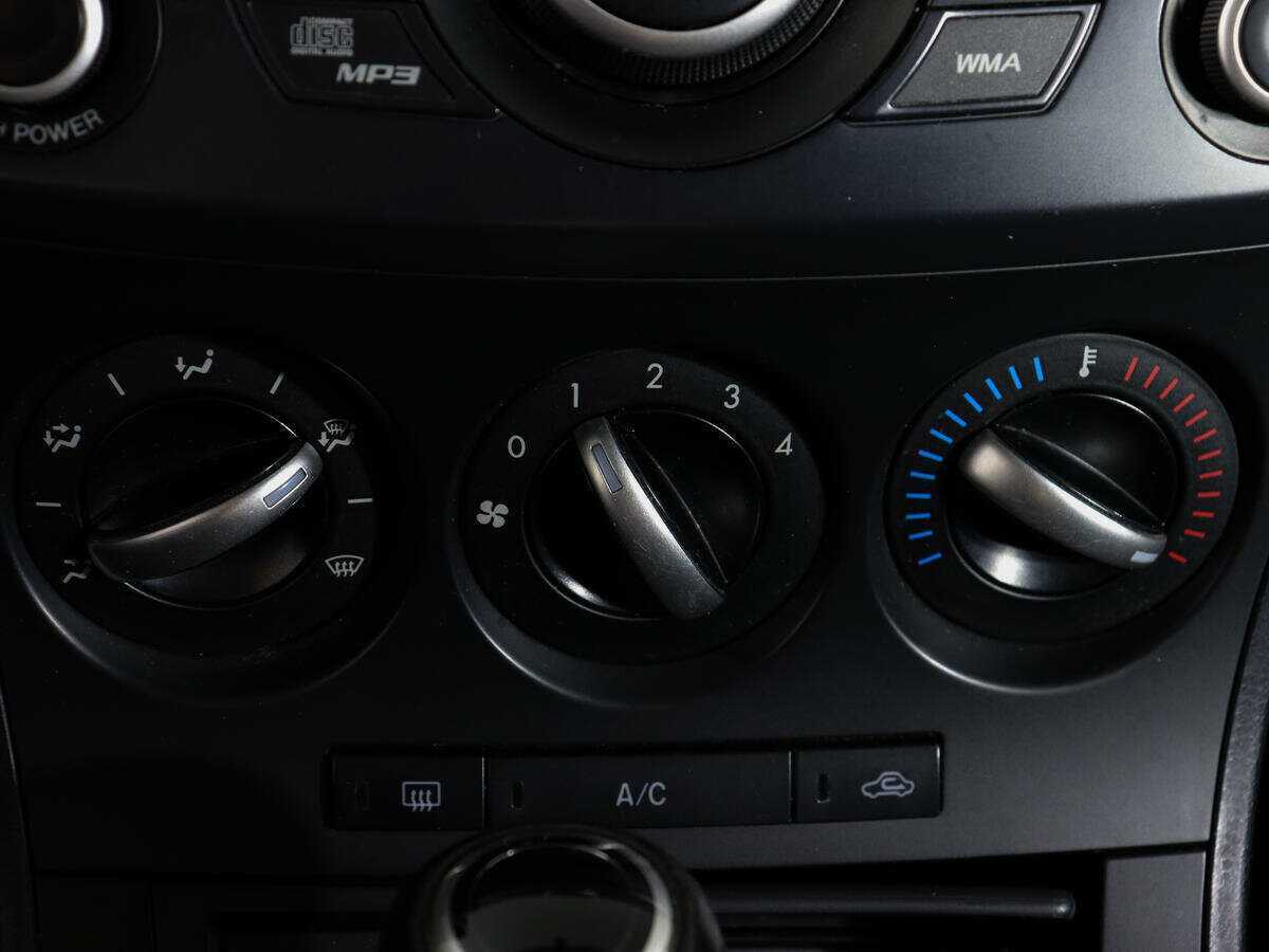 Купить Mazda 3 с пробегом. Фото: #16