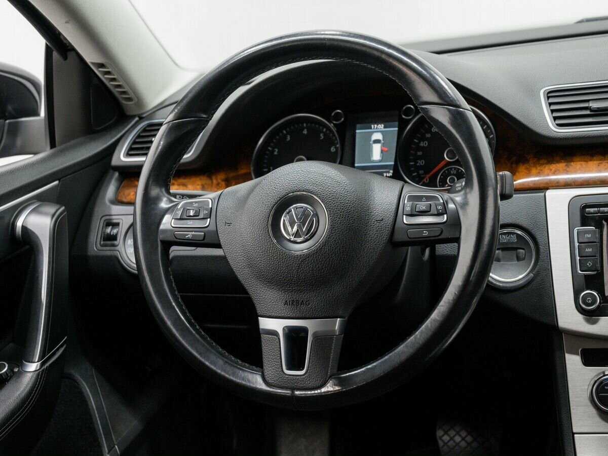 Купить Volkswagen Passat с пробегом. Фото: #10