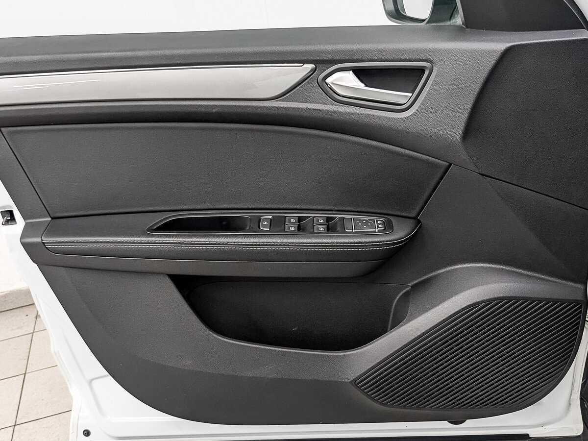 Купить Renault Arkana с пробегом. Фото: #18