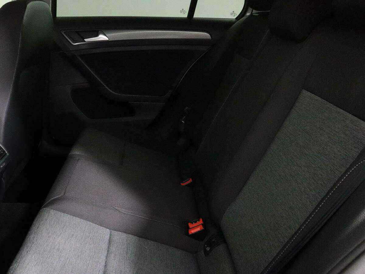Купить Volkswagen Golf с пробегом. Фото: #6