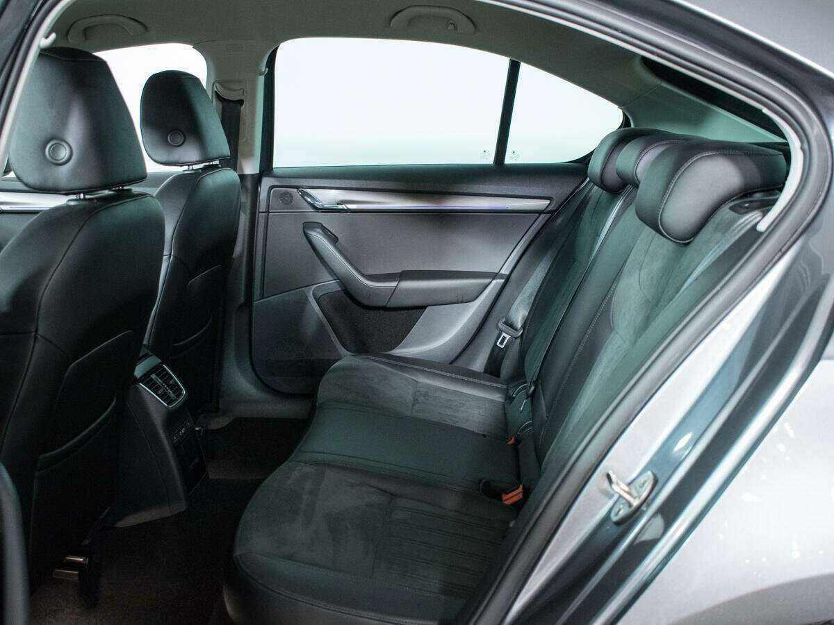 Купить Skoda Octavia с пробегом. Фото: #9