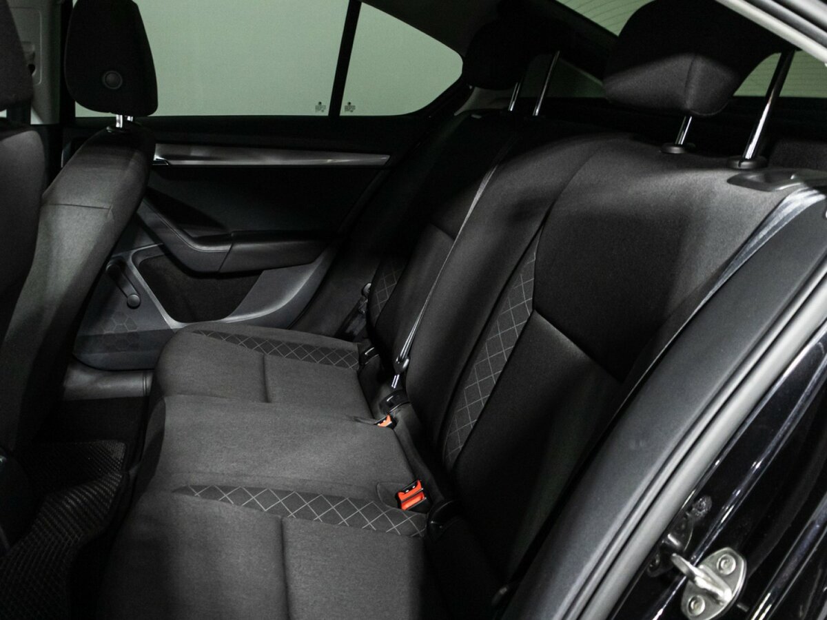 Купить Skoda Octavia с пробегом. Фото: #9