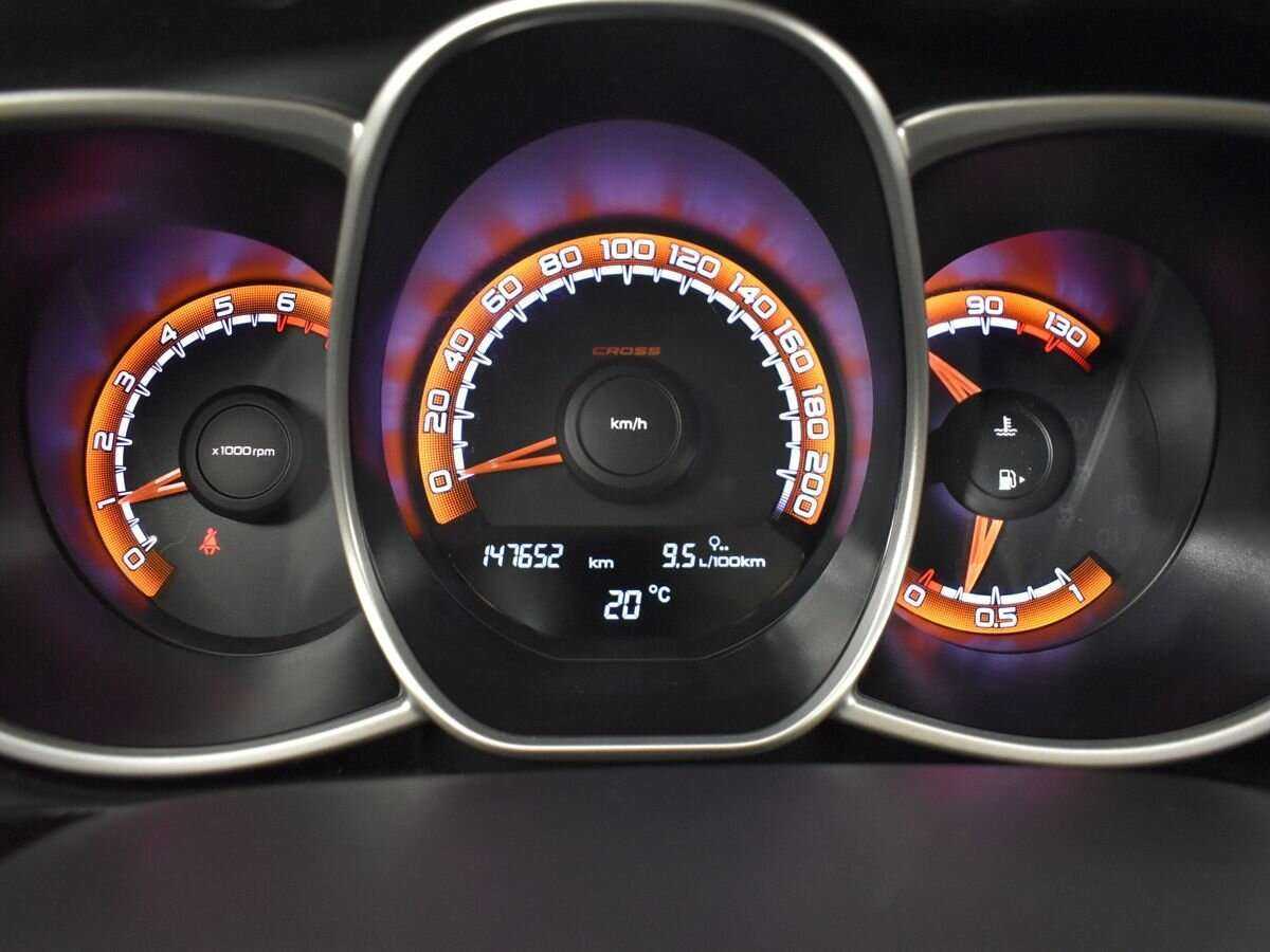 Купить Lada (ВАЗ) Vesta с пробегом. Фото: #10