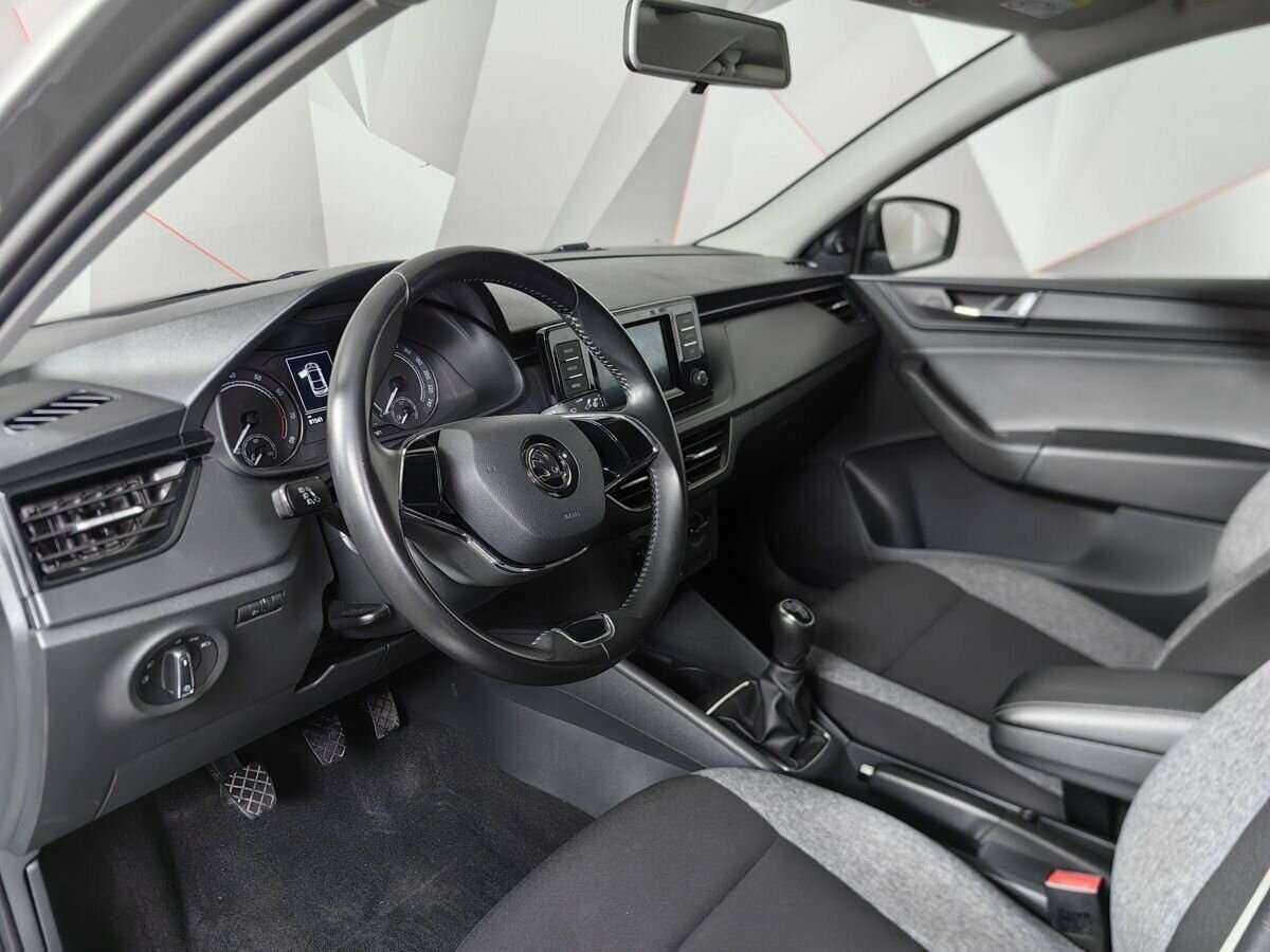 Купить Skoda Rapid с пробегом. Фото: #13