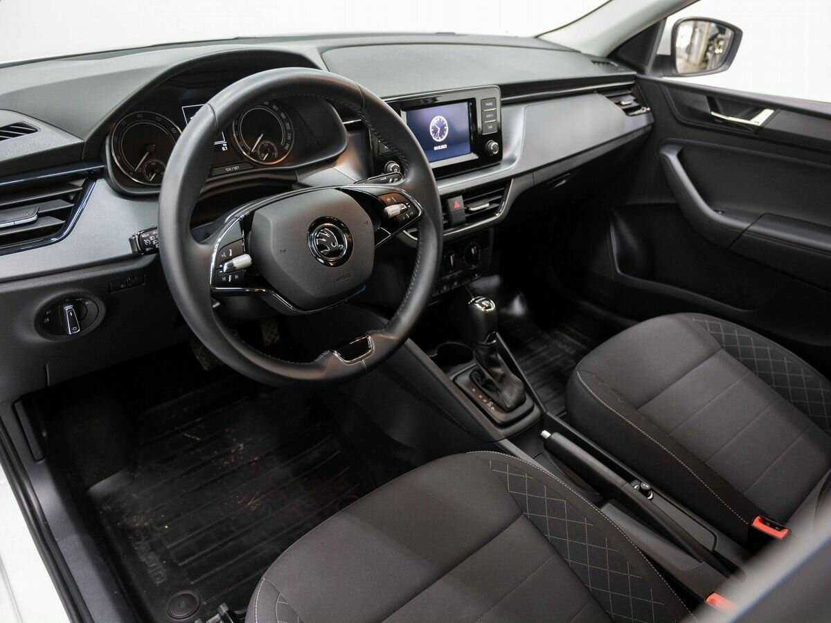 Купить Skoda Rapid с пробегом. Фото: #9