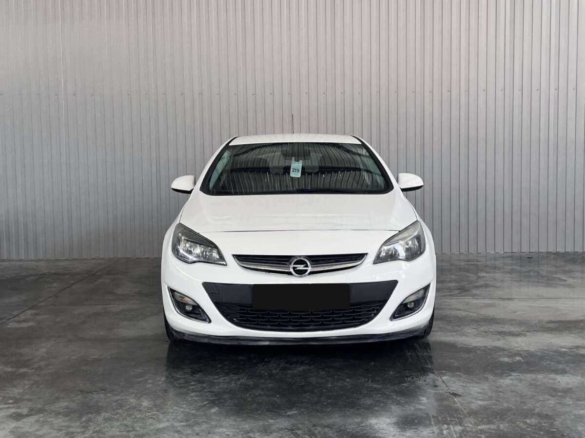 Купить Opel Astra с пробегом. Фото: #1