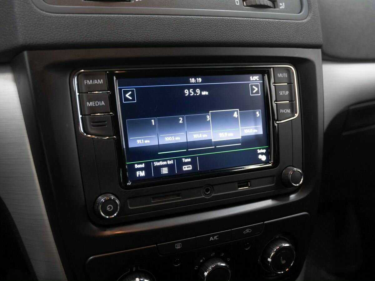 Купить Skoda Yeti с пробегом. Фото: #16