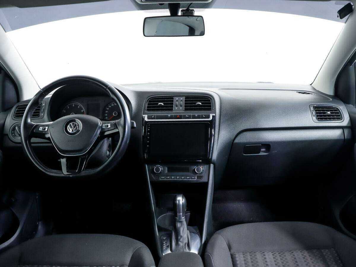 Купить Volkswagen Polo с пробегом. Фото: #9