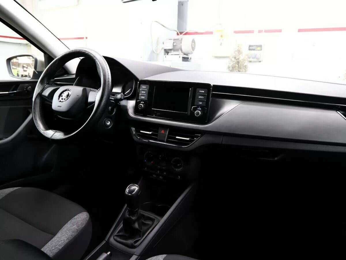 Купить Skoda Rapid с пробегом. Фото: #8