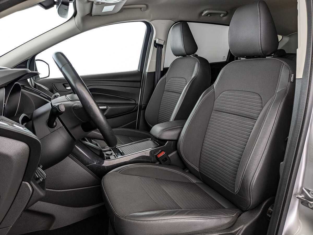 Купить Ford Kuga с пробегом. Фото: #17