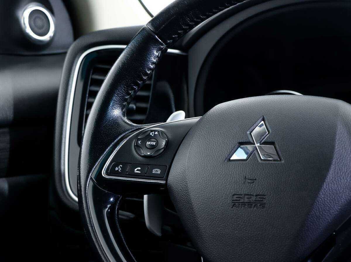Купить Mitsubishi Outlander с пробегом. Фото: #18