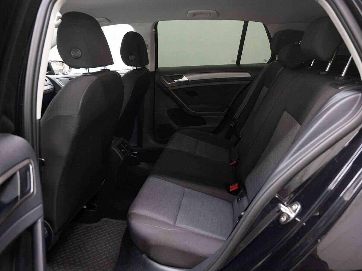 Купить Volkswagen Golf с пробегом. Фото: #10