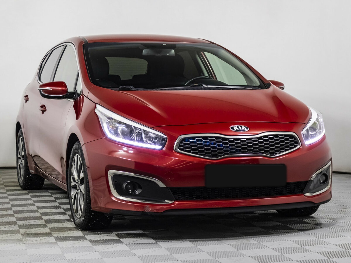 Купить Kia Ceed с пробегом. Фото: #2