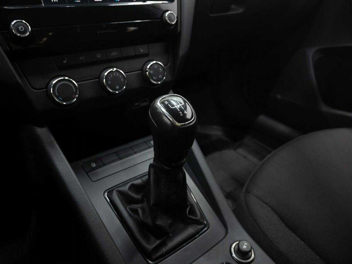 Купить Skoda Octavia с пробегом. Фото: #18