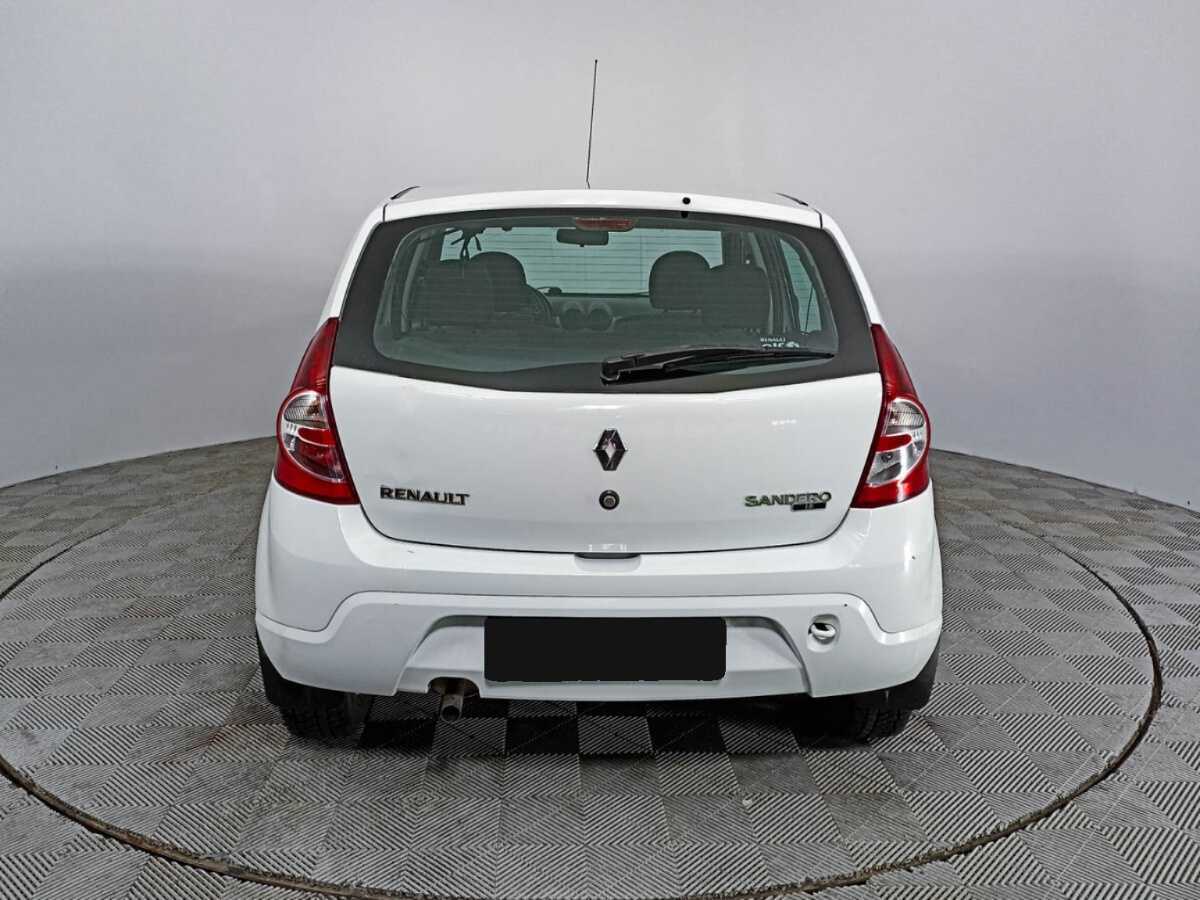 Купить Renault Sandero с пробегом. Фото: #4
