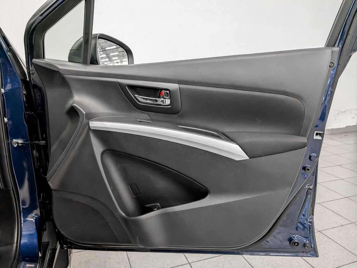 Купить Suzuki SX4 с пробегом. Фото: #23