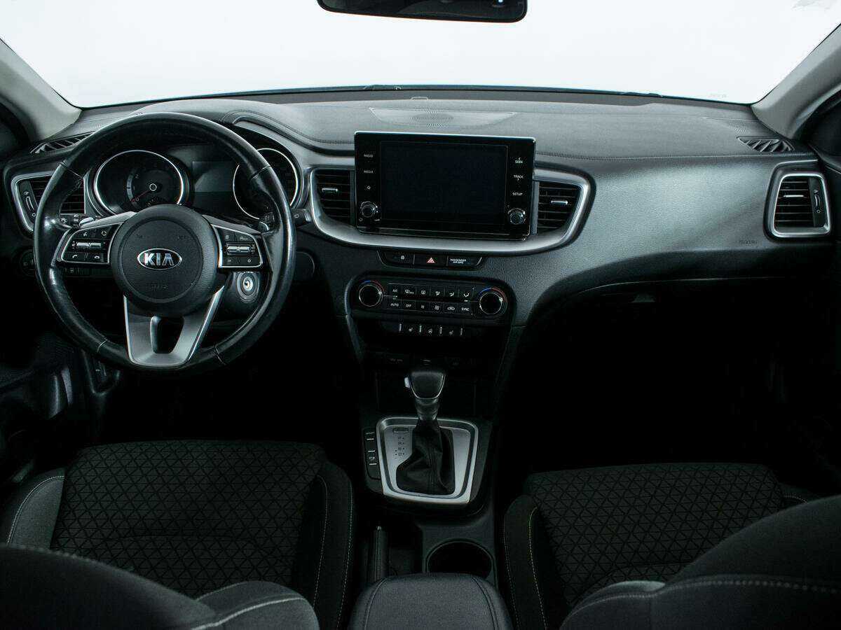 Купить Kia Ceed с пробегом. Фото: #11