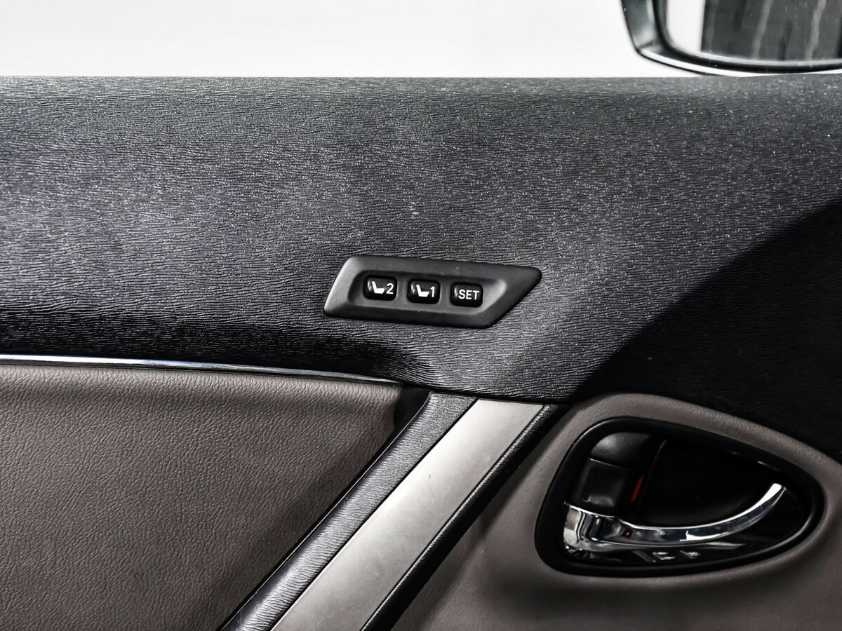 Купить Toyota Avensis с пробегом. Фото: #12