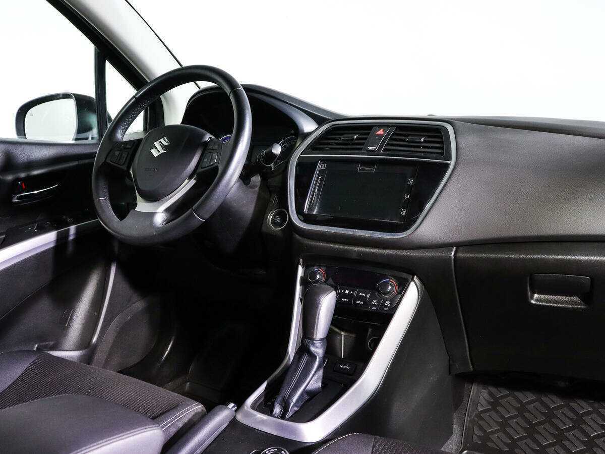 Купить Suzuki SX4 с пробегом. Фото: #6