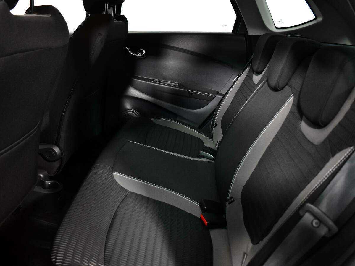 Купить Renault Kaptur с пробегом. Фото: #9