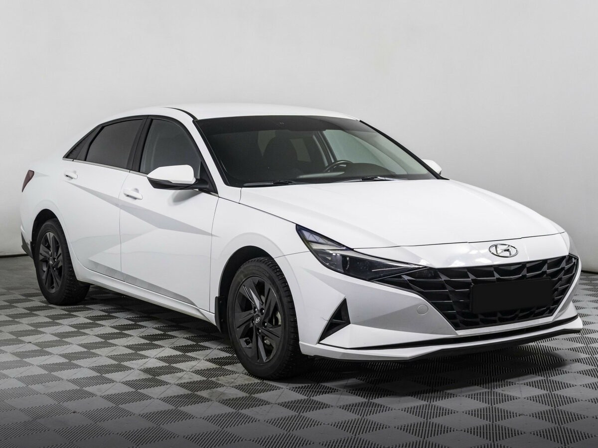 Купить Hyundai Elantra с пробегом. Фото: #2