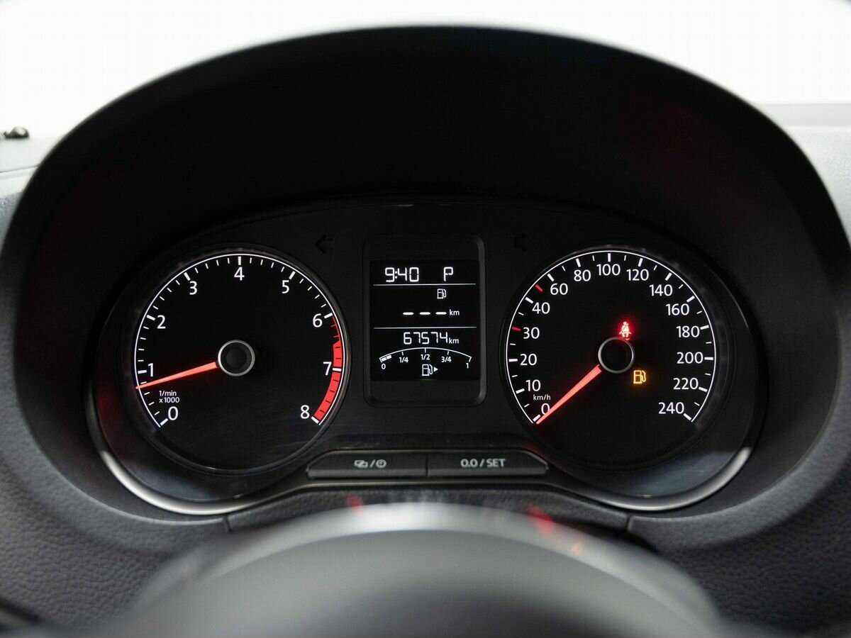 Купить Volkswagen Polo с пробегом. Фото: #16