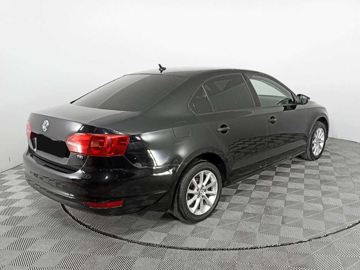 Купить Volkswagen Jetta с пробегом. Фото: #4