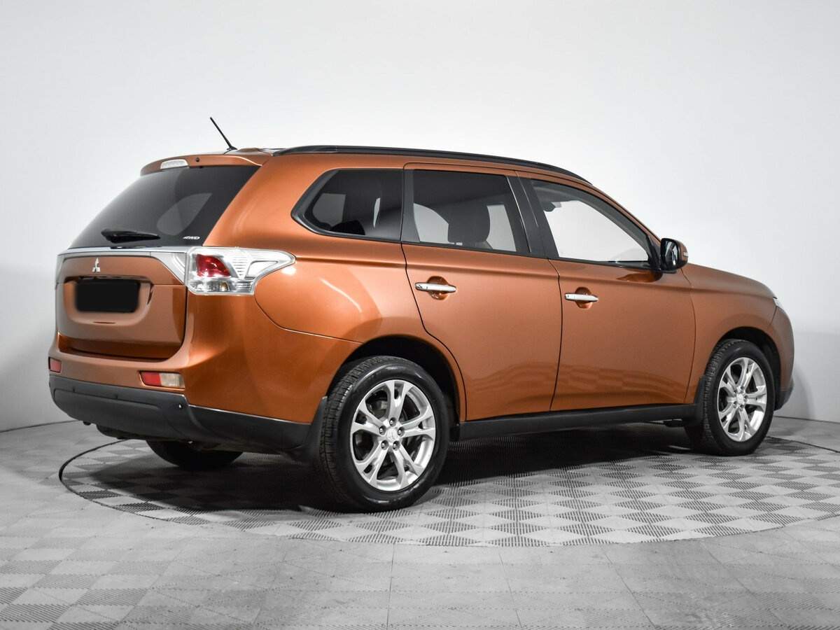 Купить Mitsubishi Outlander с пробегом. Фото: #7