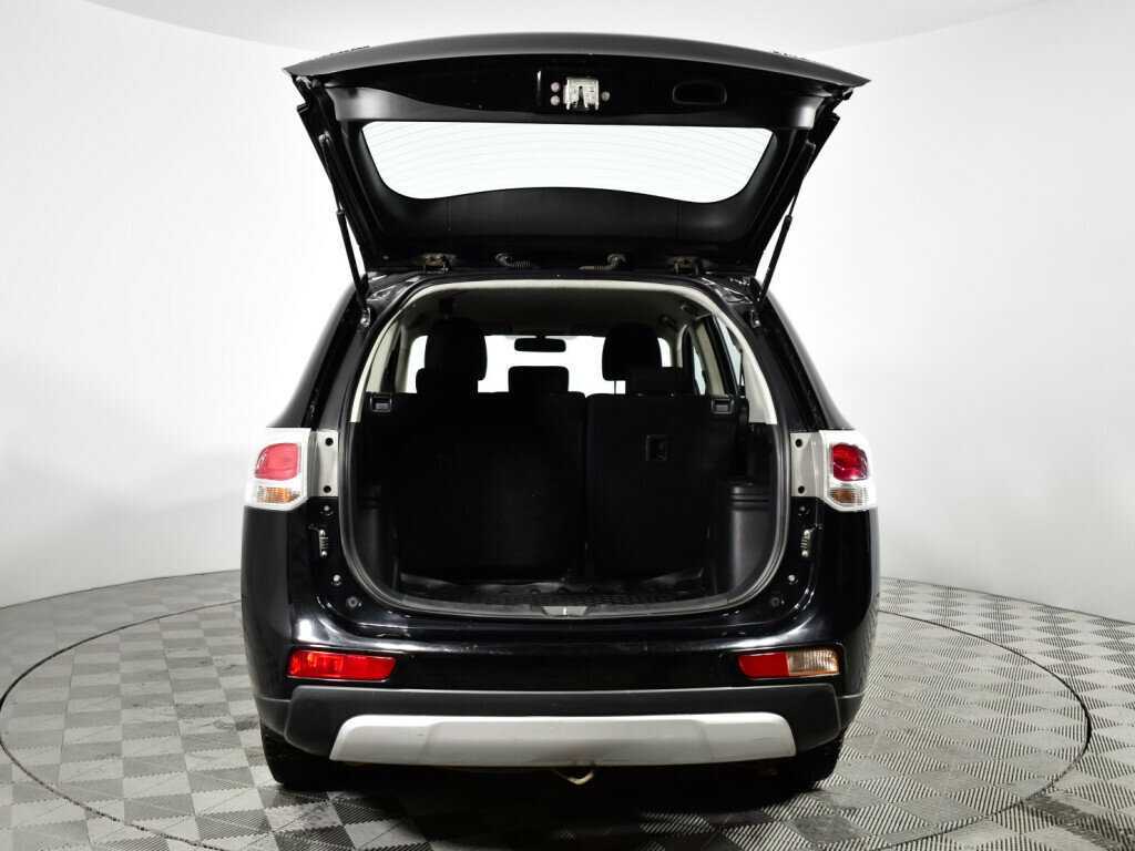 Купить Mitsubishi Outlander с пробегом. Фото: #14