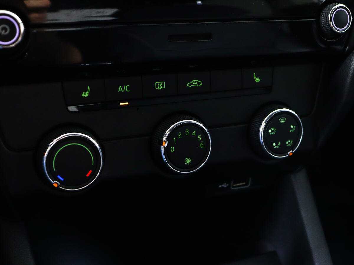 Купить Skoda Octavia с пробегом. Фото: #11