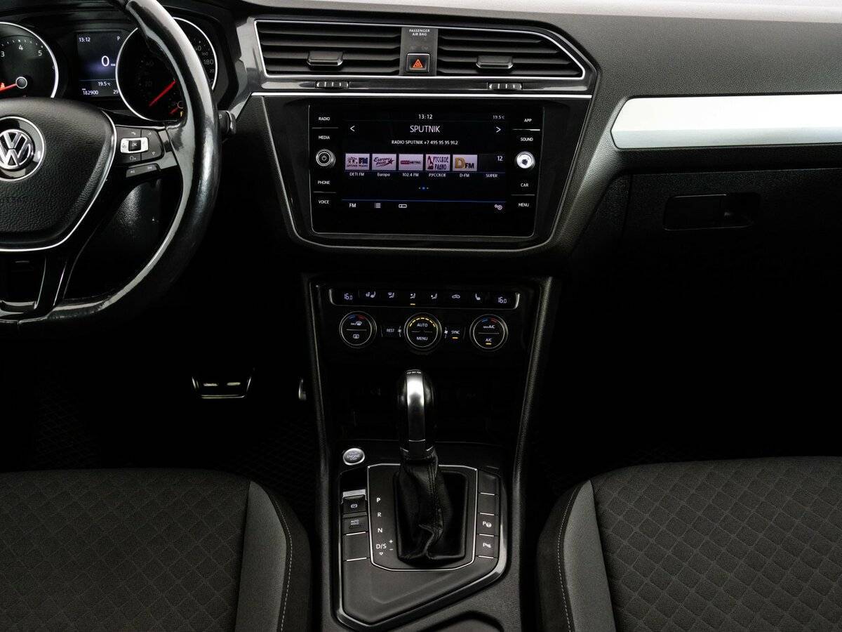 Купить Volkswagen Tiguan с пробегом. Фото: #9