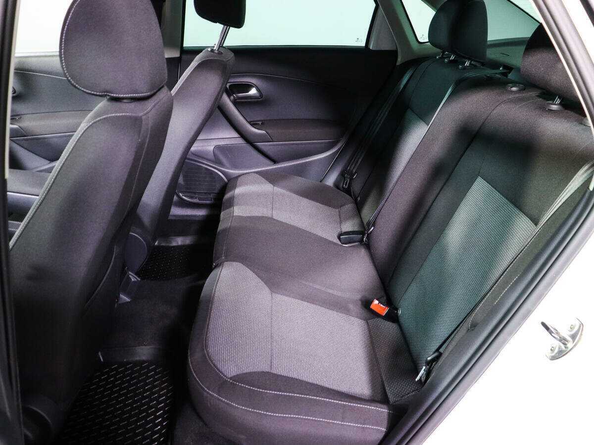 Купить Volkswagen Polo с пробегом. Фото: #7