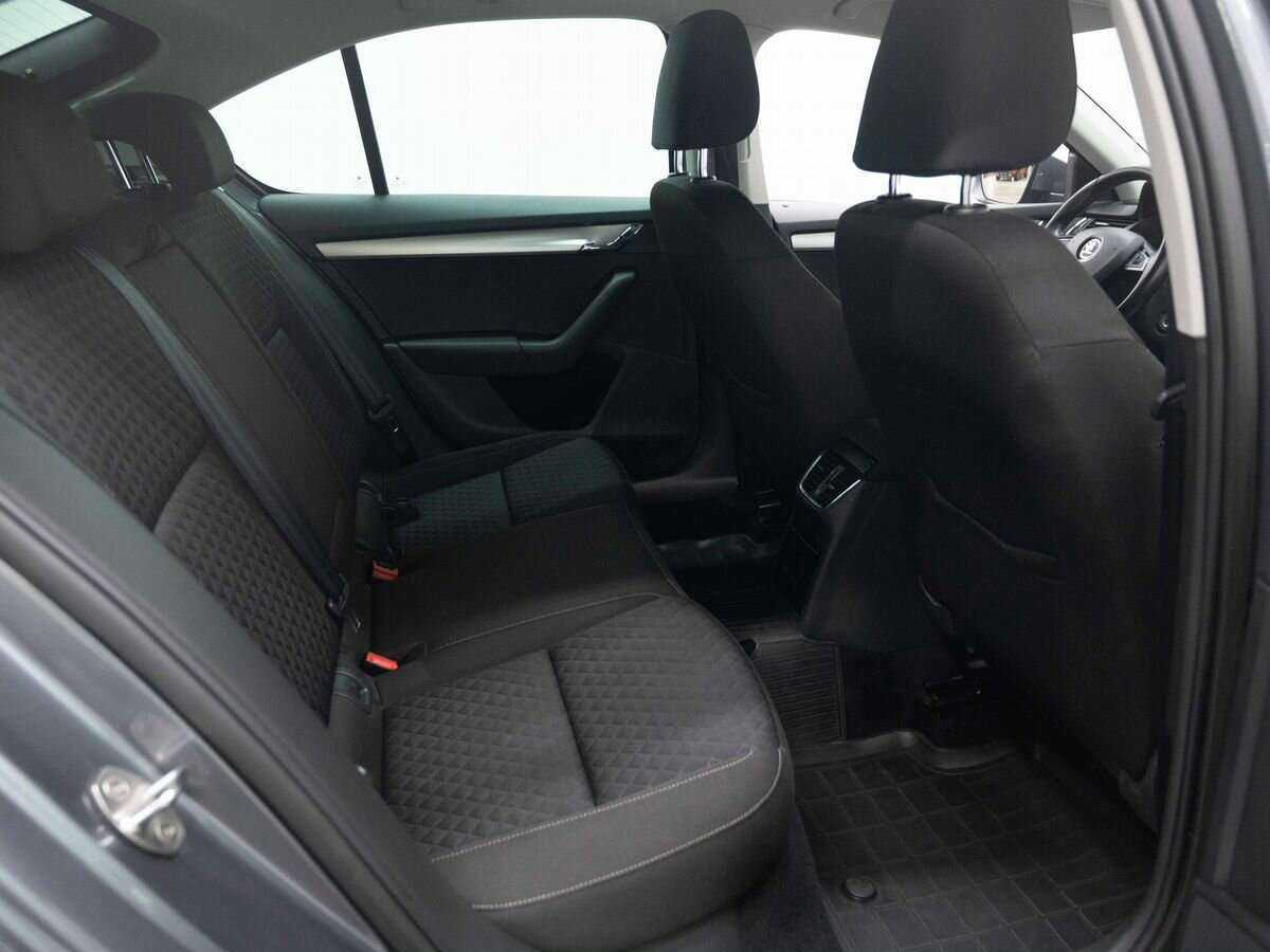 Купить Skoda Octavia с пробегом. Фото: #9