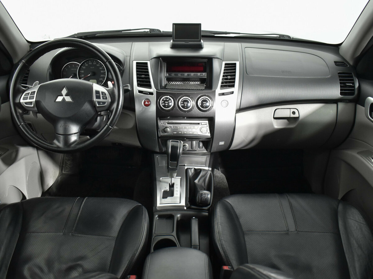 Купить Mitsubishi Pajero Sport с пробегом. Фото: #10