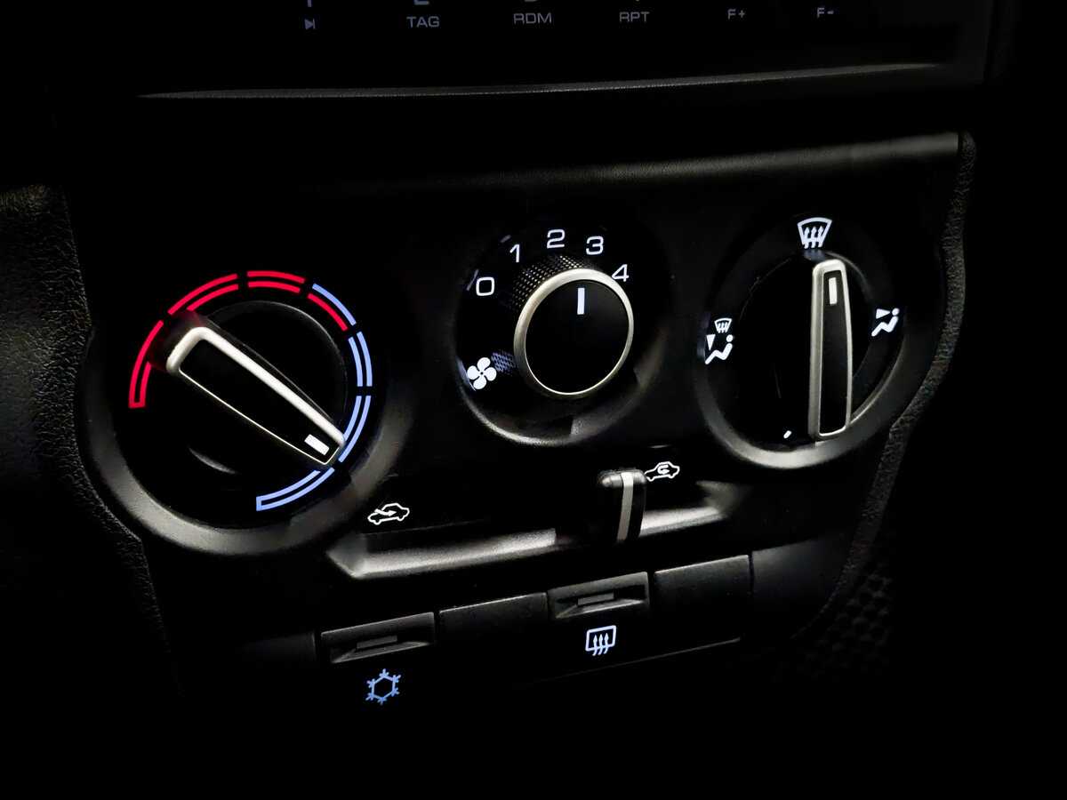 Купить Lada (ВАЗ) Granta с пробегом. Фото: #24