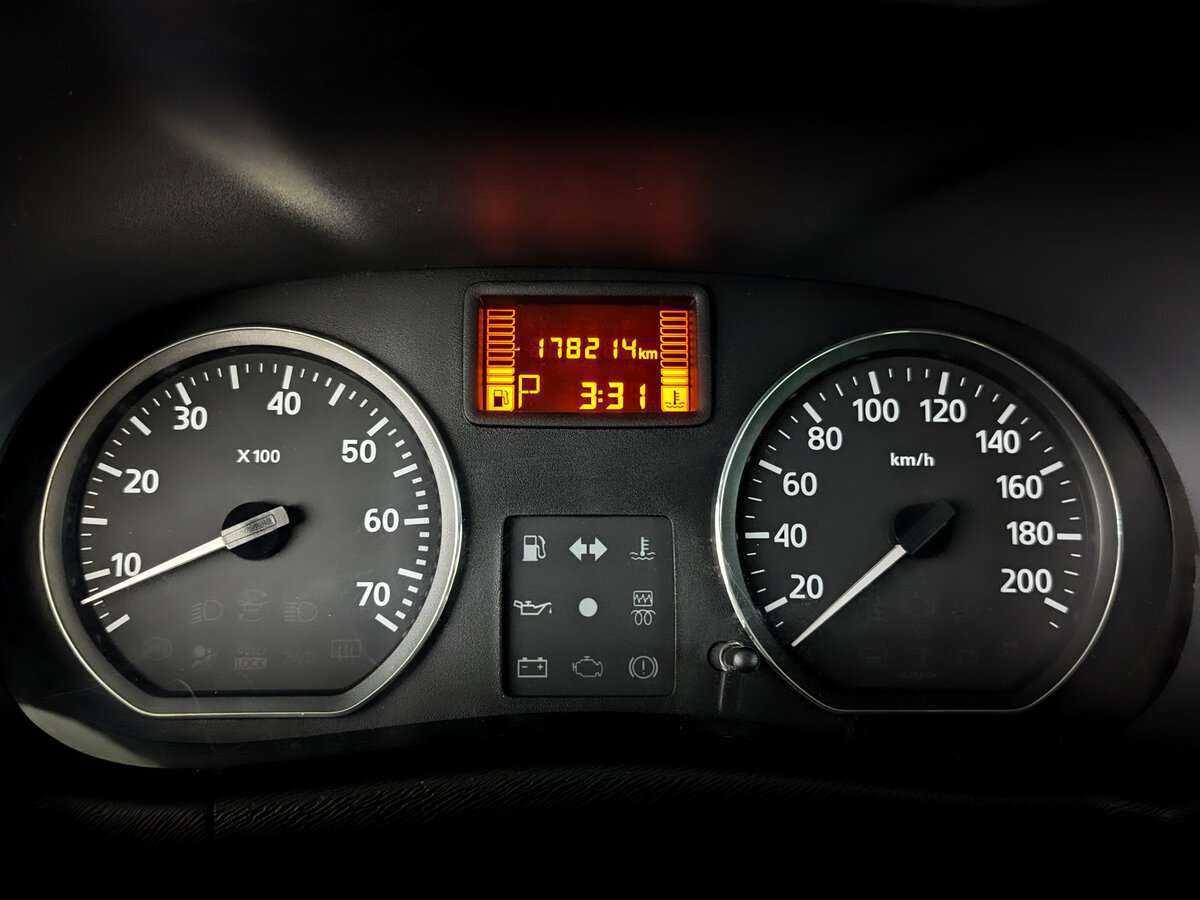 Купить Nissan Terrano с пробегом. Фото: #9