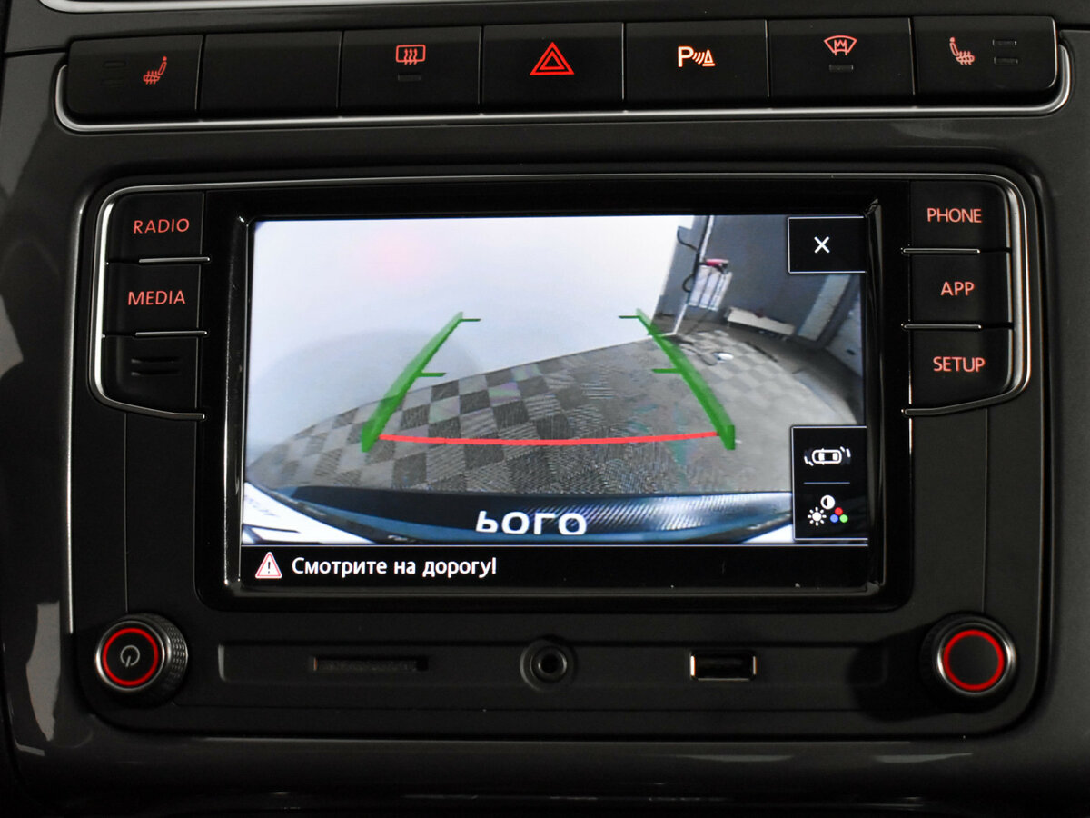 Купить Volkswagen Polo с пробегом. Фото: #15