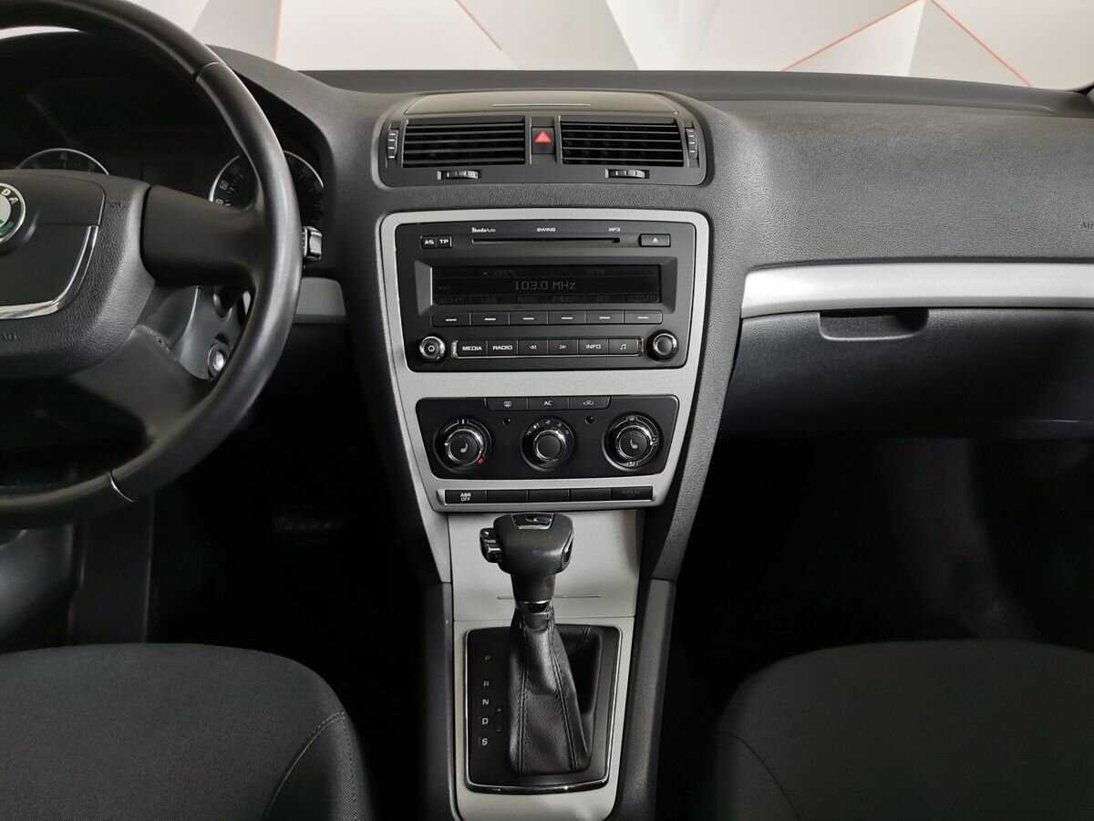 Купить Skoda Octavia с пробегом. Фото: #10