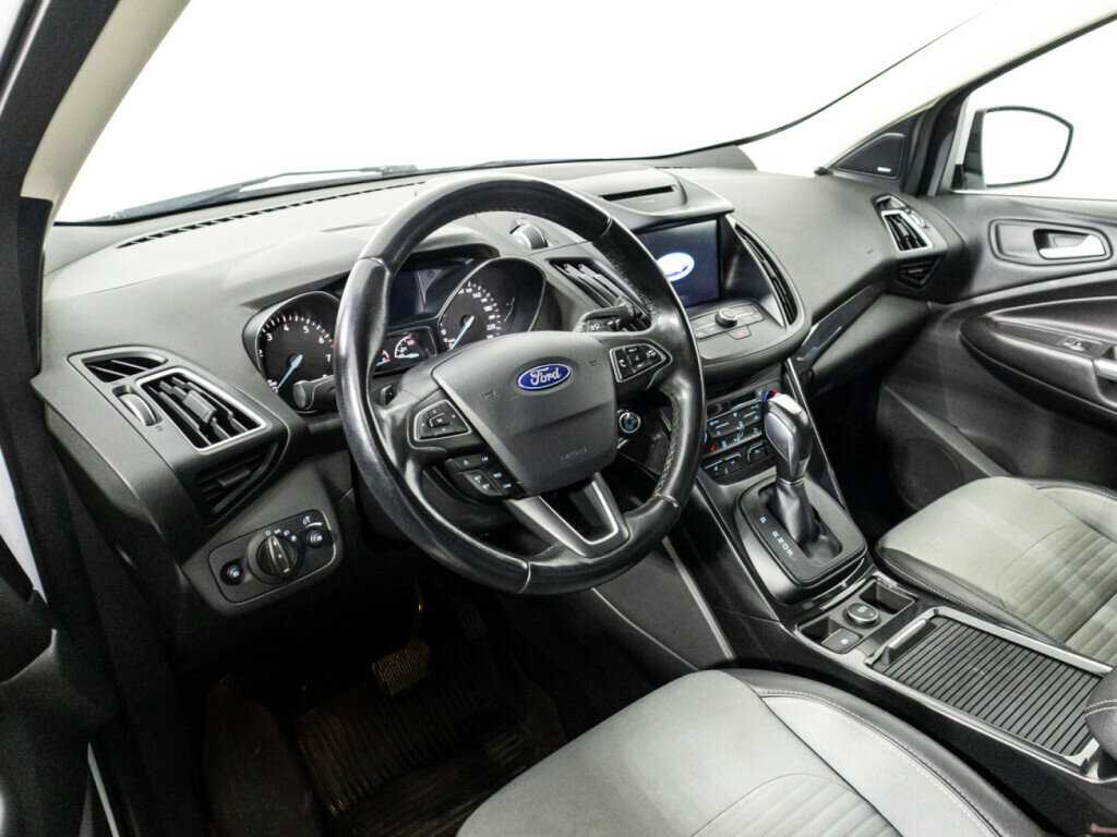 Купить Ford Kuga с пробегом. Фото: #10