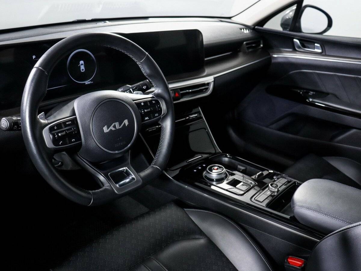 Купить Kia K5 с пробегом. Фото: #9