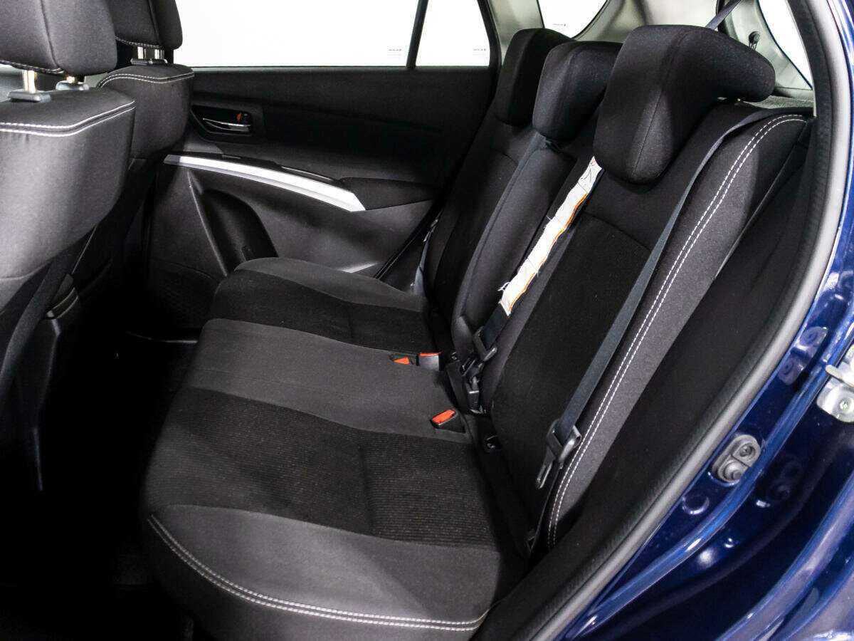 Купить Suzuki SX4 с пробегом. Фото: #9